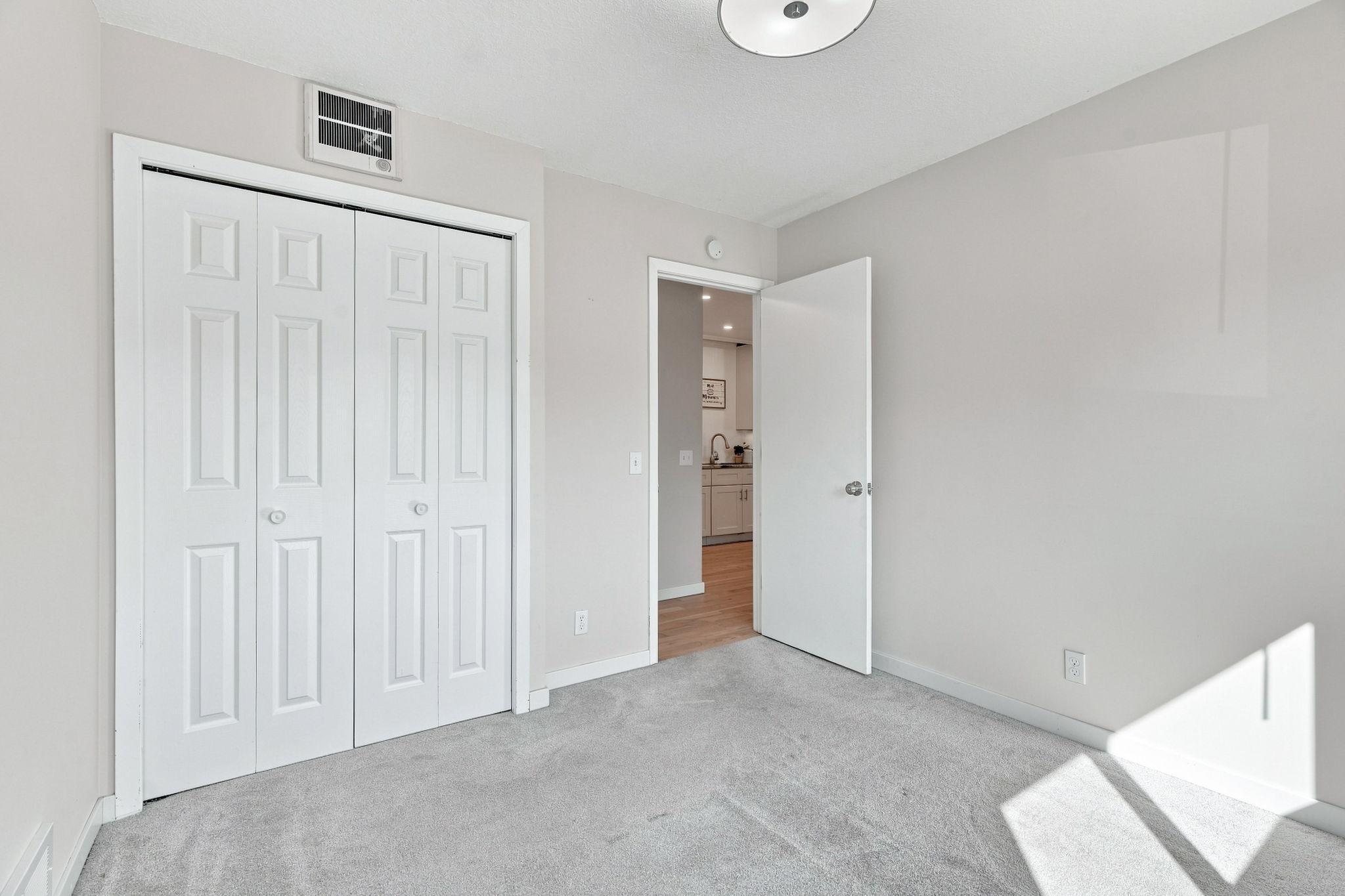10422 Decatur Avenue South Bloomington, MN 55438 - Photo 23 of 30 Gallery Image 23