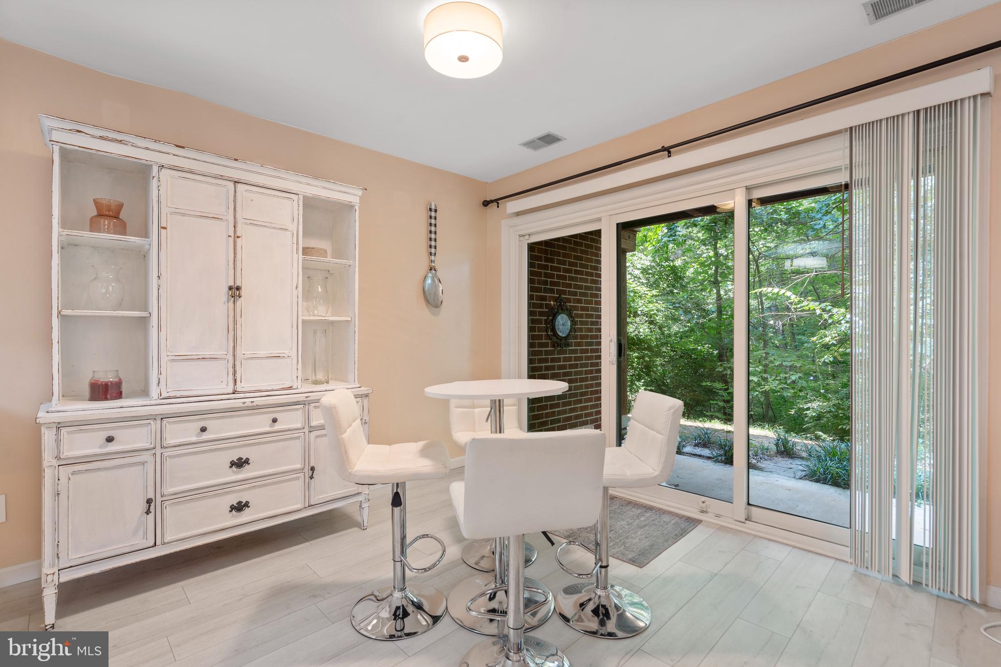 11156 Beaver Trail Court Reston, VA 20191 - Photo 6 of 29