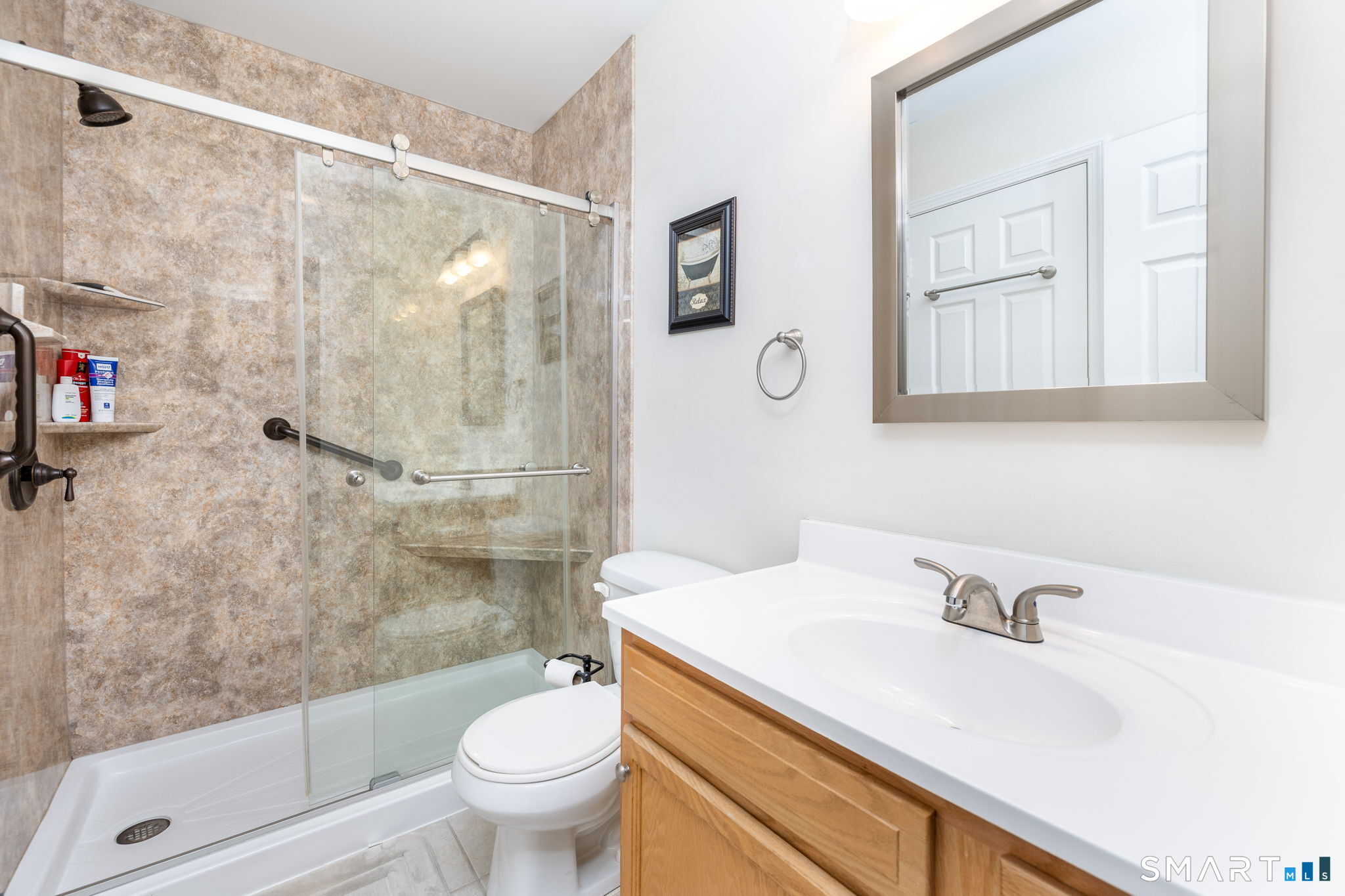 240 Wesley Street, Unit 4 Waterbury, CT 06708 - Photo 20 of 30 Upstairs main bath recently remodeled