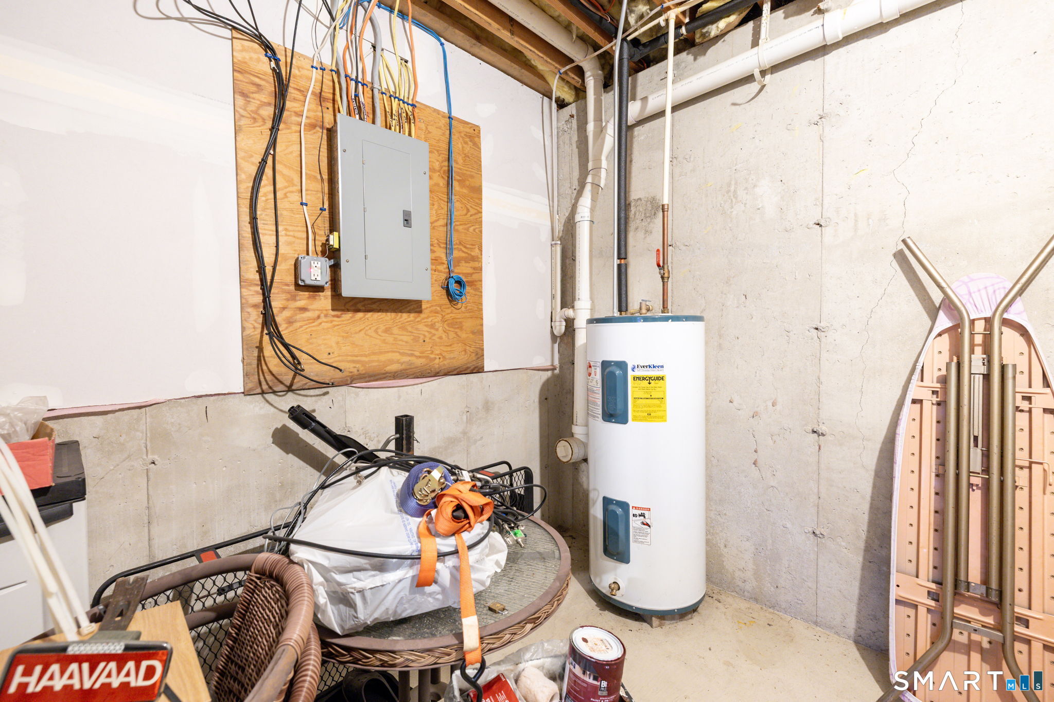 240 Wesley Street, Unit 4 Waterbury, CT 06708 - Photo 22 of 30