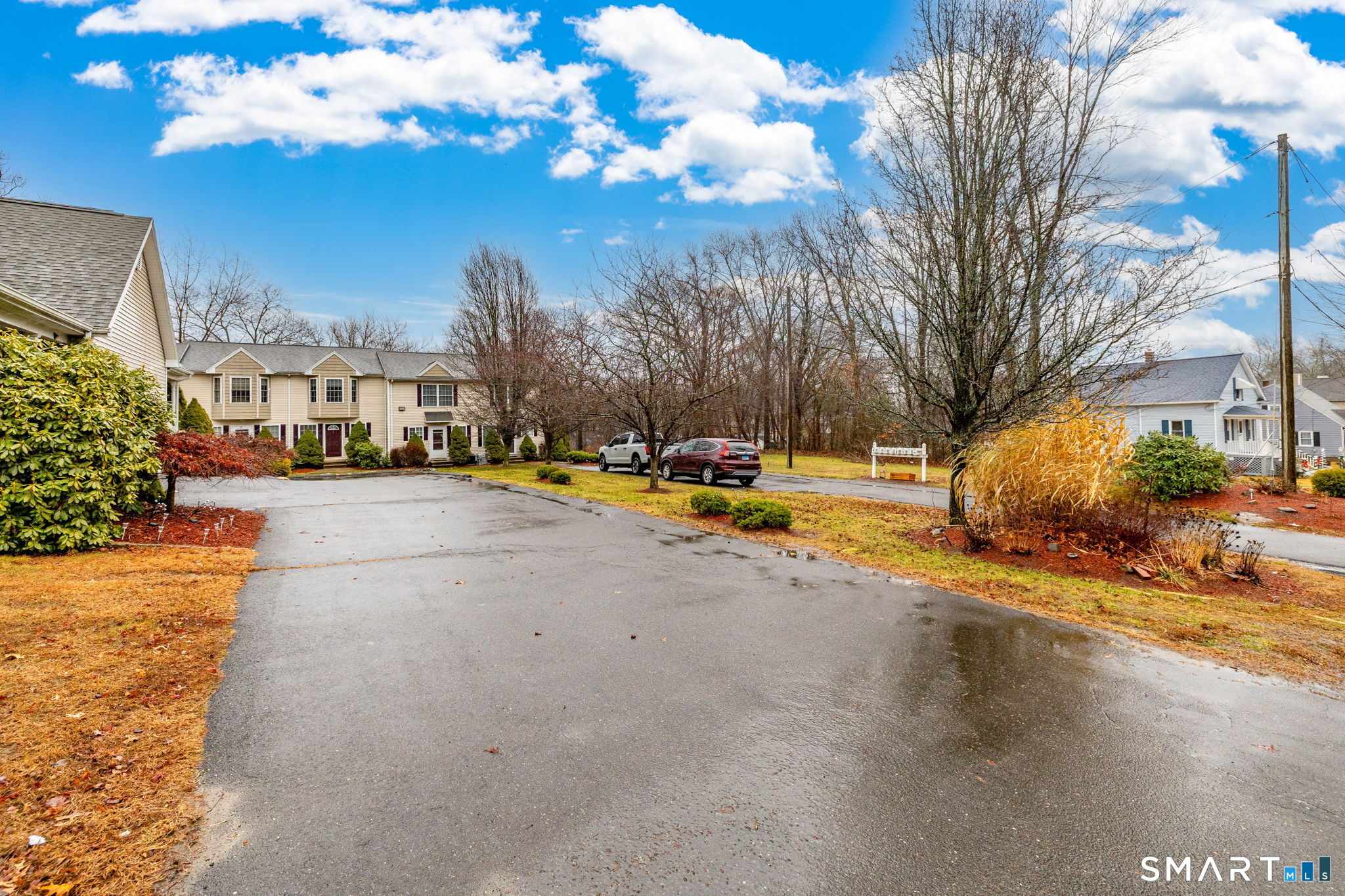 240 Wesley Street, Unit 4 Waterbury, CT 06708 - Photo 27 of 30 a view of the street with houses