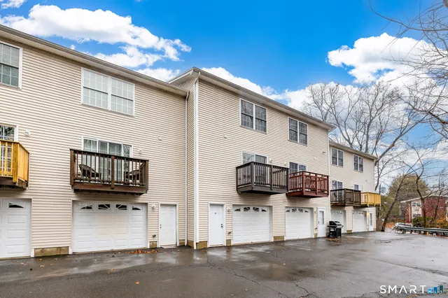 $240,000 | 240 Wesley Street, Unit 4, Waterbury, CT 06708