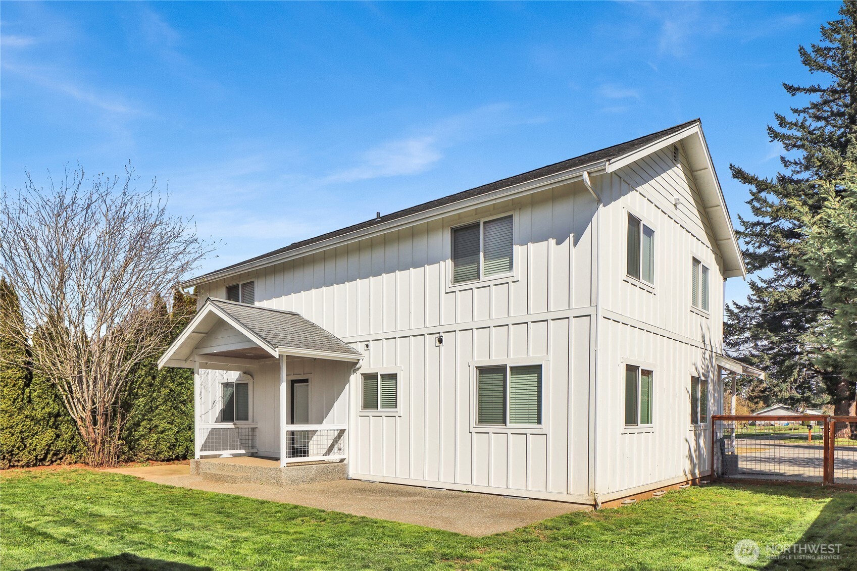 8457 Benson Road Lynden, WA 98264 - Photo 4 of 38