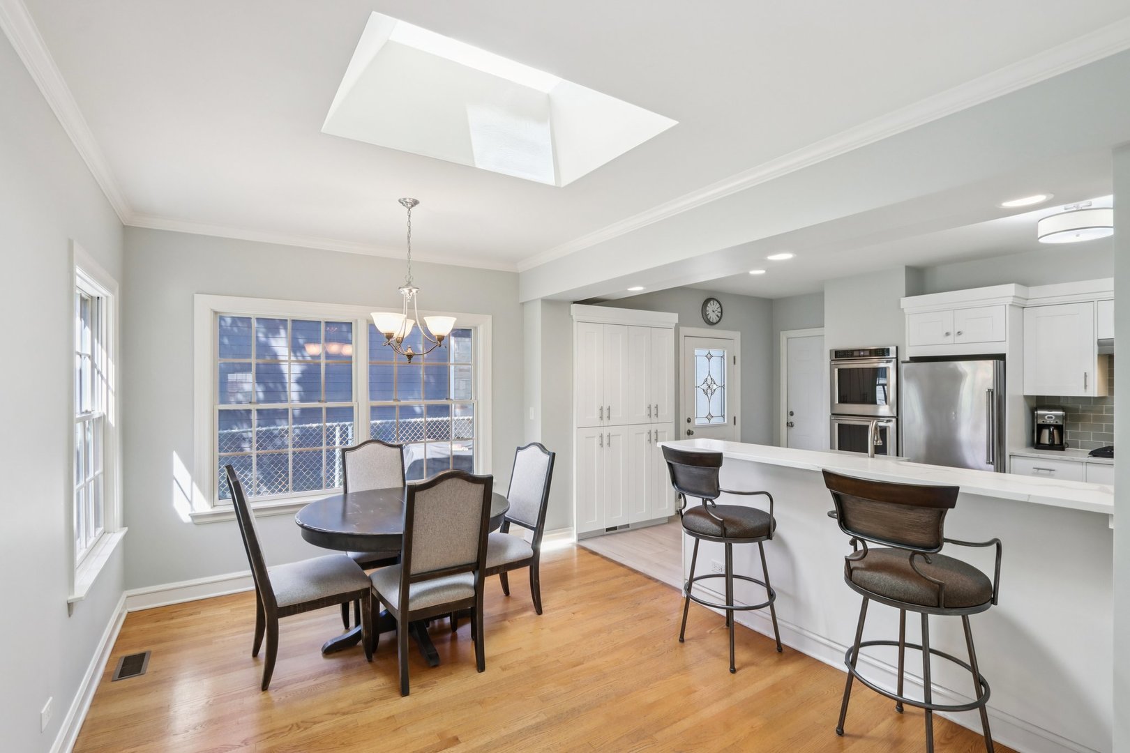 846 Wagner Road Glenview, IL 60025 - Photo 8 of 33