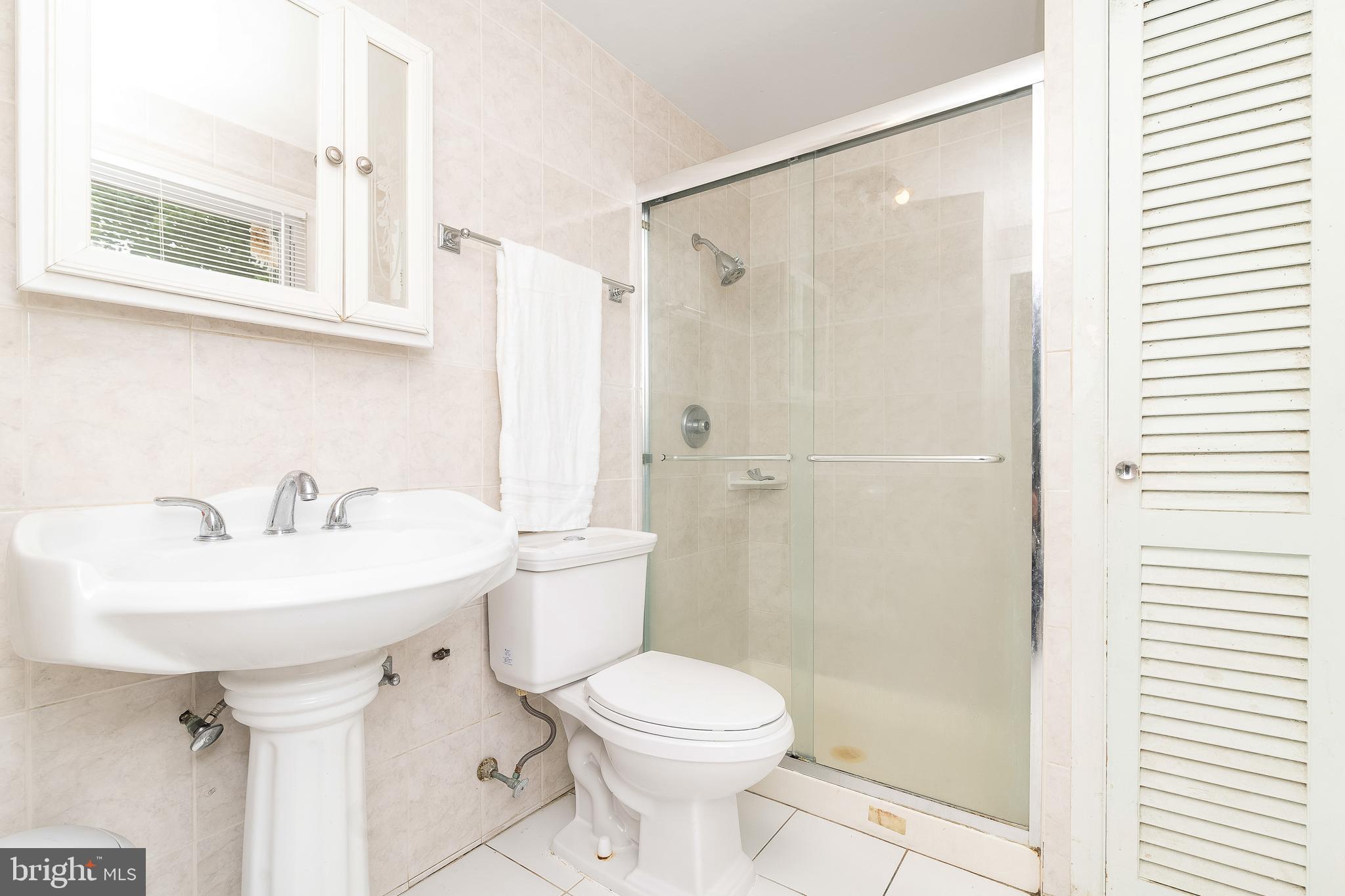 100 Pennypacker Drive Willingboro, NJ 08046 - Photo 18 of 24 Upstairs main bathroom