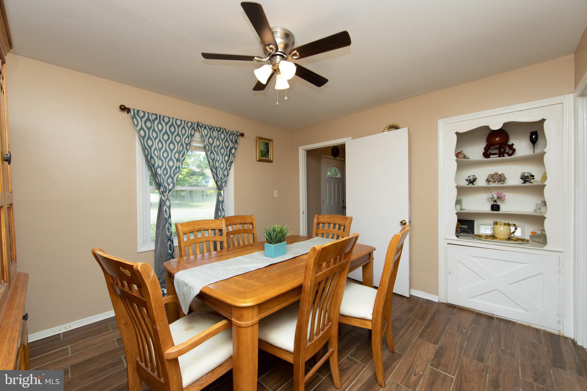 100 Pennypacker Drive Willingboro, NJ 08046 - Photo 6 of 24 Dining room