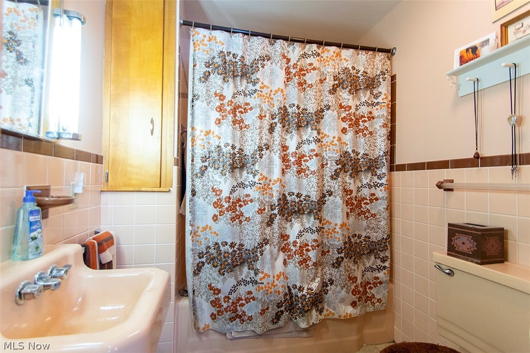 1029 Oak Tree Road Akron, OH 44320 - Photo 21 of 30
