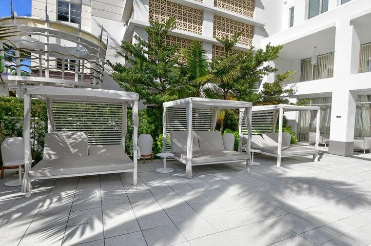 155 East Boca Raton Road, Unit 420 Boca Raton, FL 33432 - Photo 20 of 30 Doug pool cabanas