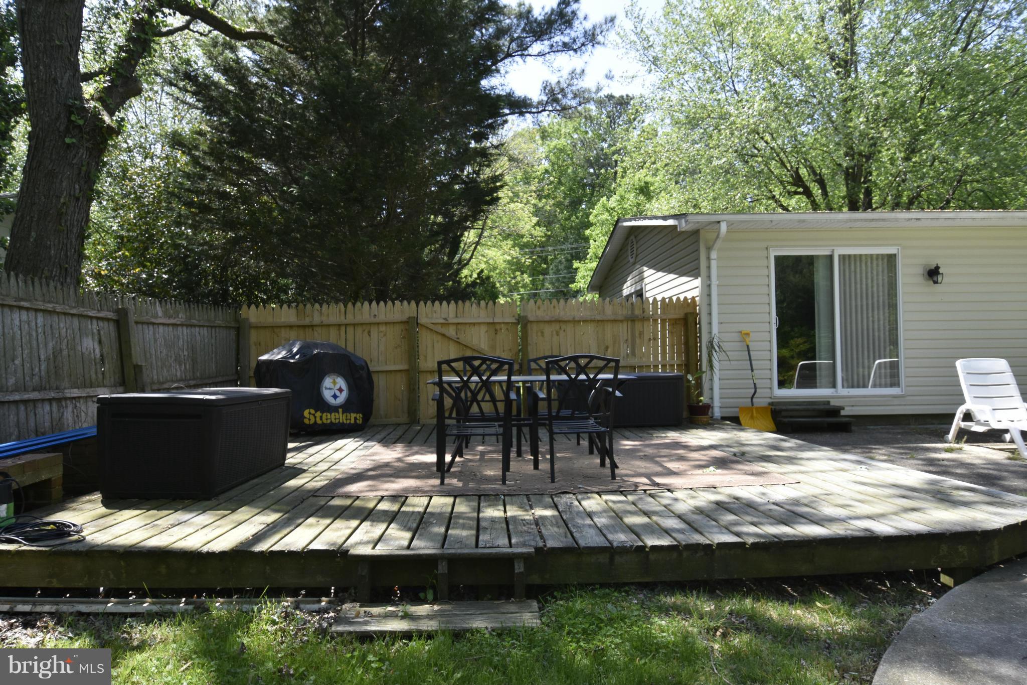 25842 Royal Oak Road Newcomb, MD 21653 - Photo 22 of 22 a view of a house with backyard and sitting area