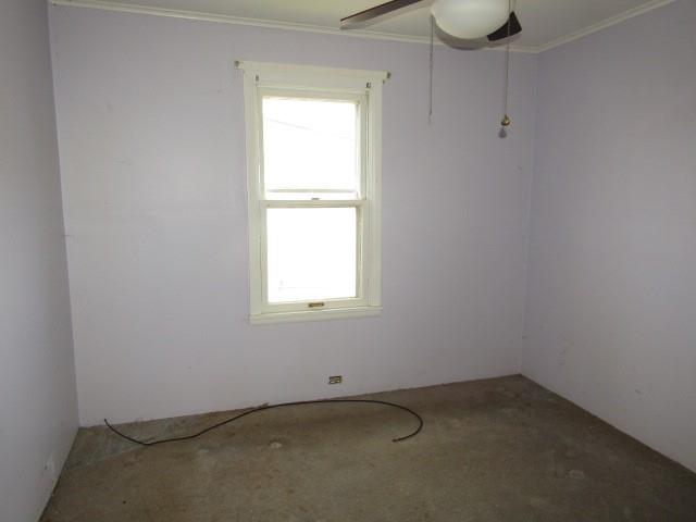 48 Locust Street Ellsworth, PA 15314 - Photo 20 of 26 a room that has a window in it