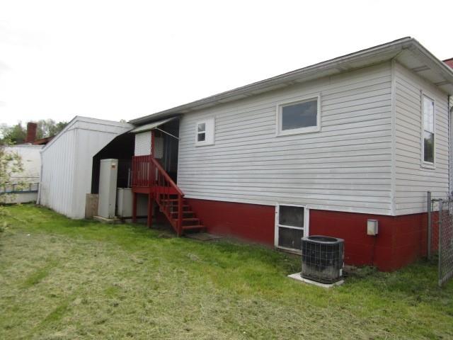 48 Locust Street Ellsworth, PA 15314 - Photo 3 of 26