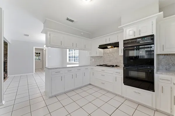 $1,975 | 18 Panorama Drive, Conroe, TX 77304