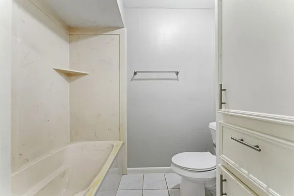 $1,975 | 18 Panorama Drive, Conroe, TX 77304
