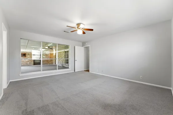 $1,975 | 18 Panorama Drive, Conroe, TX 77304