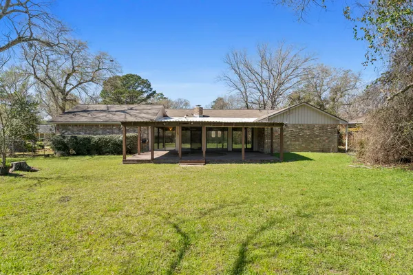 $1,975 | 18 Panorama Drive, Conroe, TX 77304