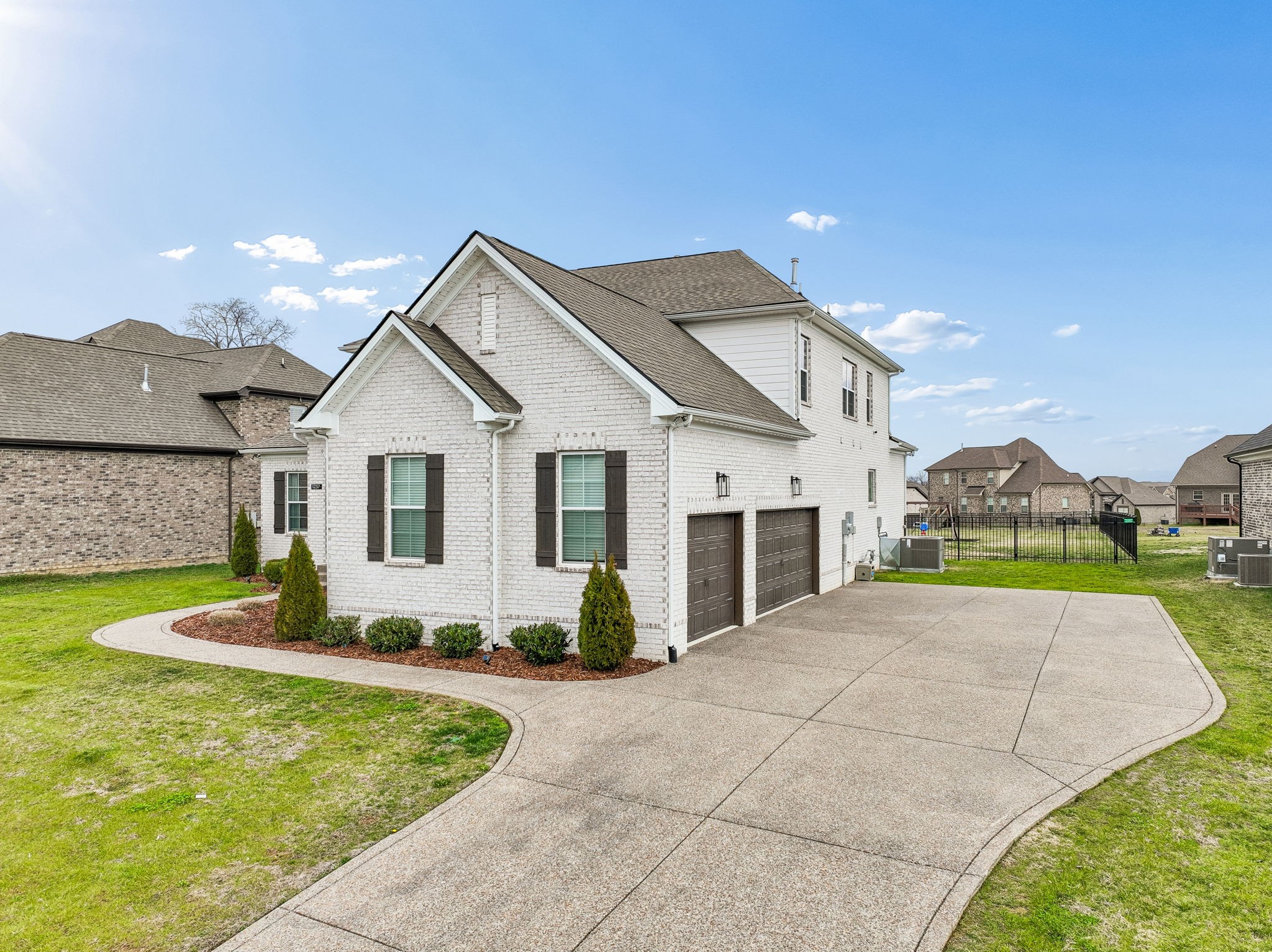 1237 Payton Lane Gallatin, TN 37066 - Photo 3 of 68