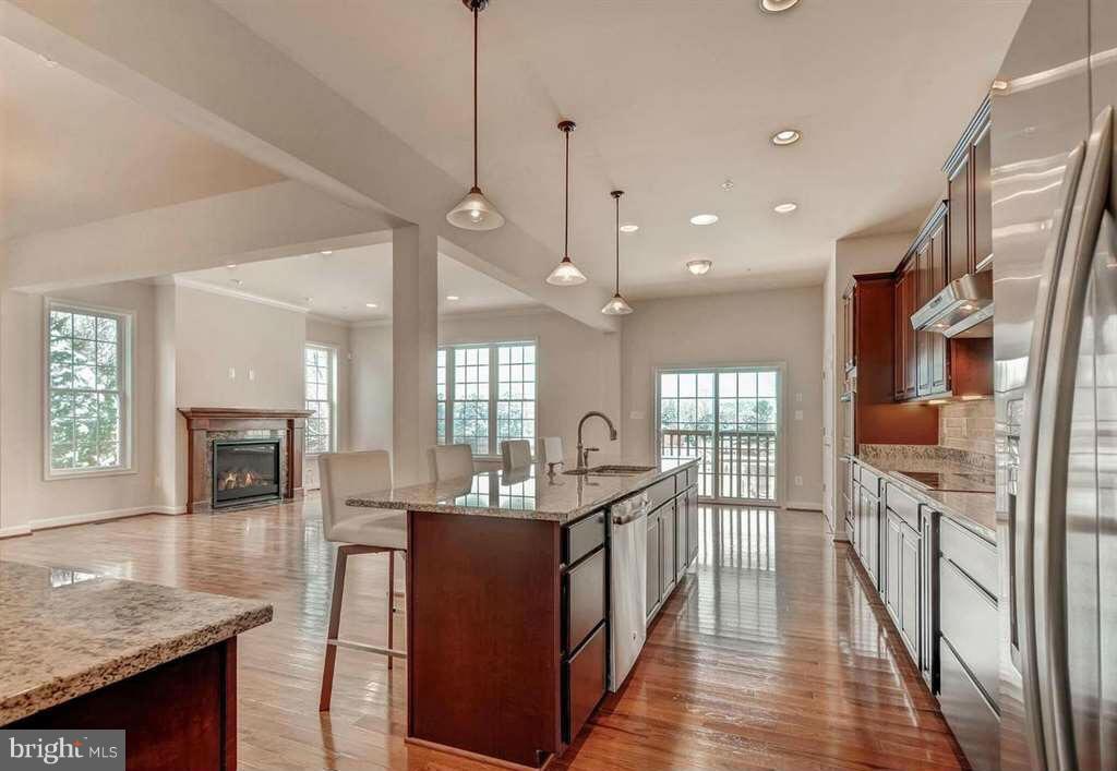 736 Powhatan Beach Road Pasadena, MD 21122 - Photo 11 of 30 View
