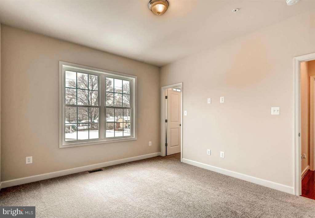736 Powhatan Beach Road Pasadena, MD 21122 - Photo 18 of 30 Bedroom