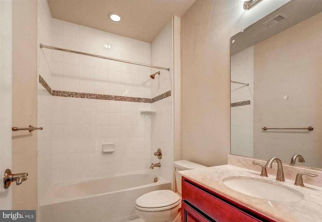 736 Powhatan Beach Road Pasadena, MD 21122 - Photo 21 of 30 Bath