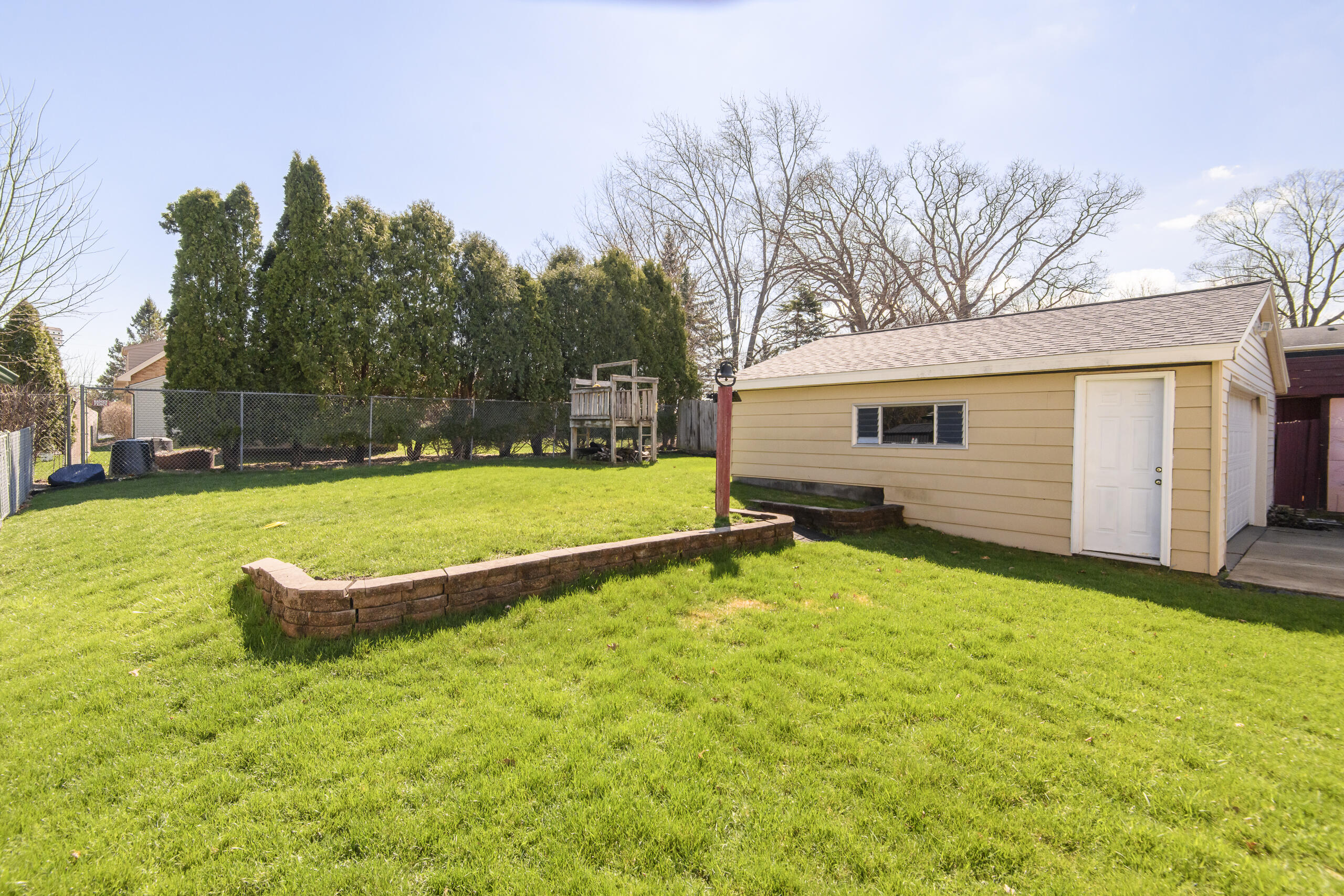 3406 South 93rd Street Milwaukee, WI 53227 - Photo 33 of 34 Backyard