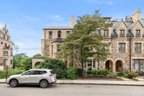 $1,425,000 | 350 Tappan Street, Unit 1, Brookline, MA 02445