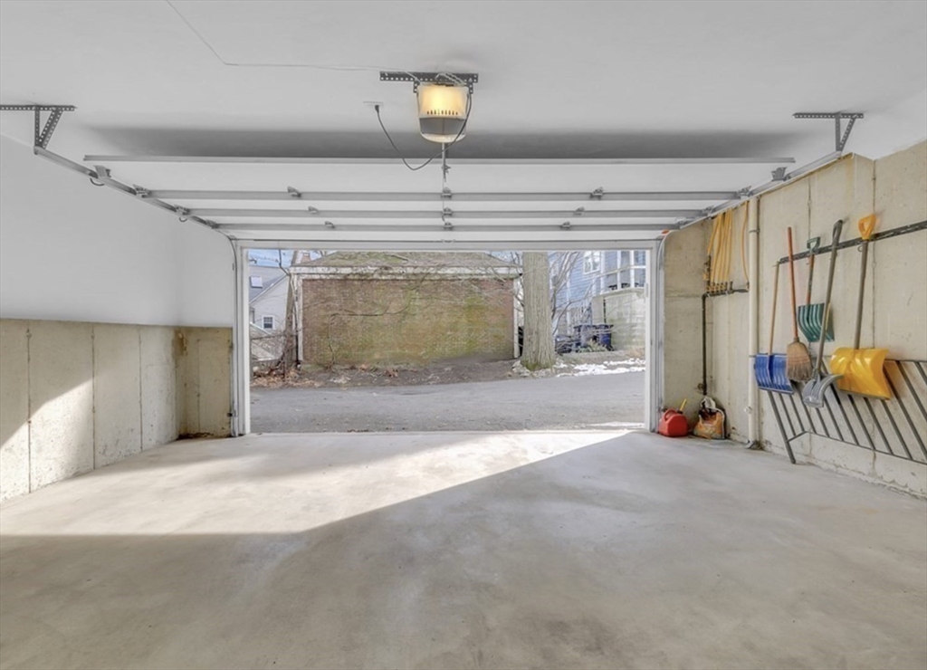 117 Sutherland Road, Unit 117 Boston, MA 02135 - Photo 26 of 34