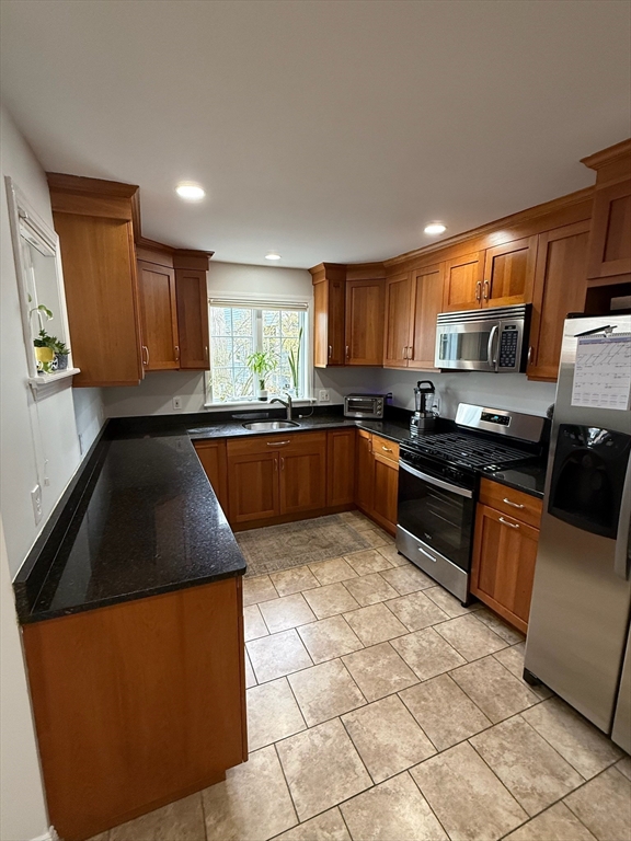 117 Sutherland Road, Unit 117 Boston, MA 02135 - Photo 4 of 34