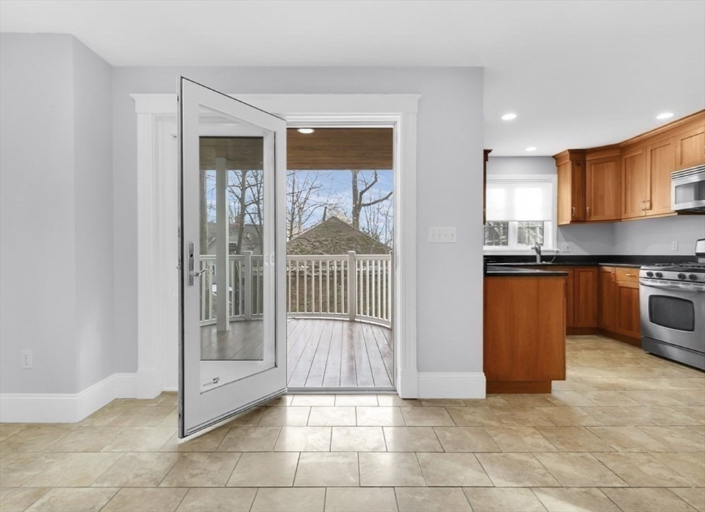 117 Sutherland Road, Unit 117 Boston, MA 02135 - Photo 10 of 34