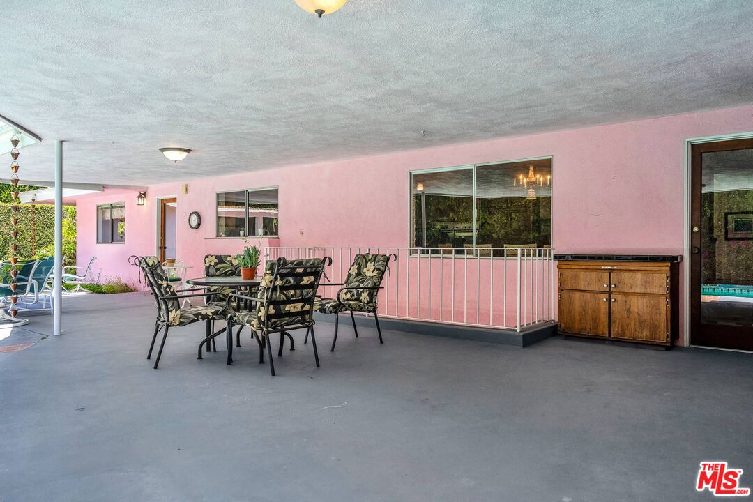 575 East Channel Road Los Angeles, CA 90402 - Photo 34 of 39