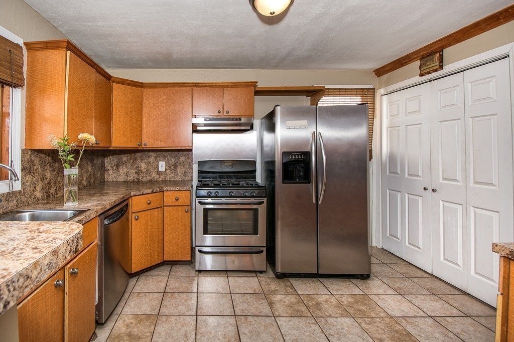 20 Church Street Taunton, MA 02780 - Photo 10 of 17