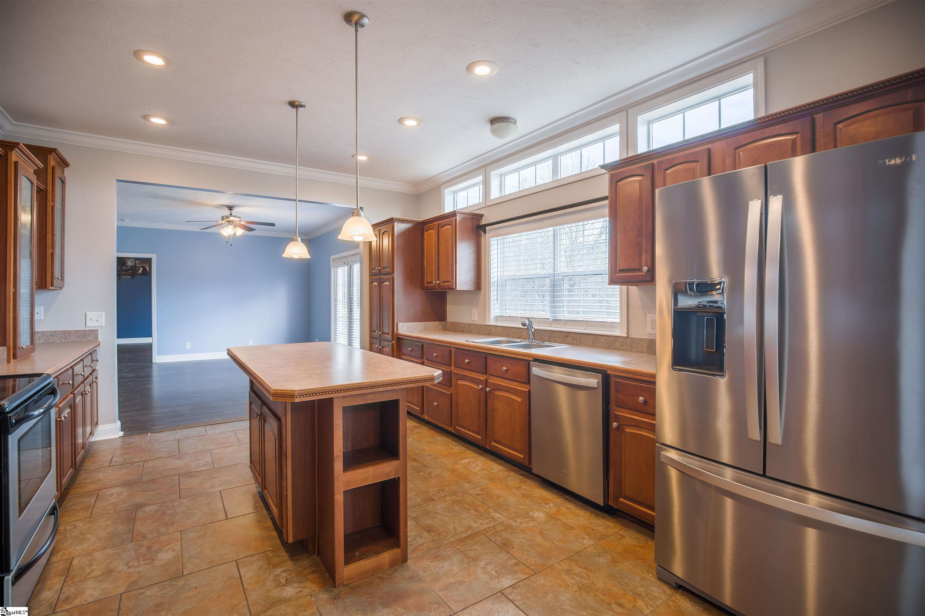 2320 Horseshoe Falls Road Enoree, SC 29335 - Photo 5 of 36 Gallery Image 5