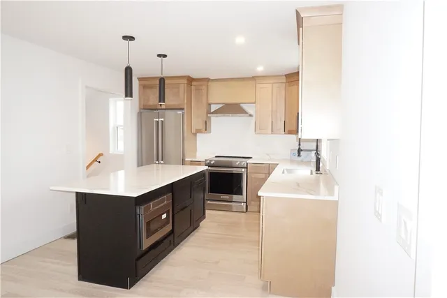 $825,000 | 1232 Narragansett Boulevard, Cranston, RI 02905