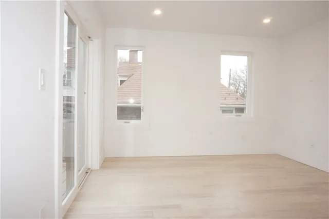 $825,000 | 1232 Narragansett Boulevard, Cranston, RI 02905