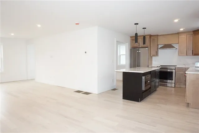 $825,000 | 1232 Narragansett Boulevard, Cranston, RI 02905