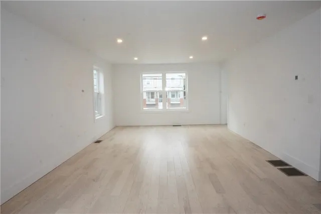 $825,000 | 1232 Narragansett Boulevard, Cranston, RI 02905