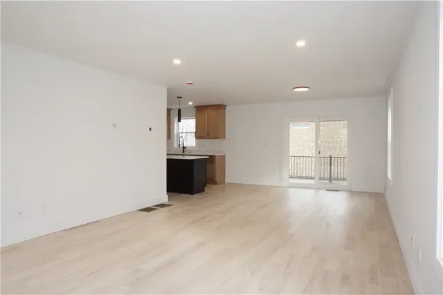 $825,000 | 1232 Narragansett Boulevard, Cranston, RI 02905