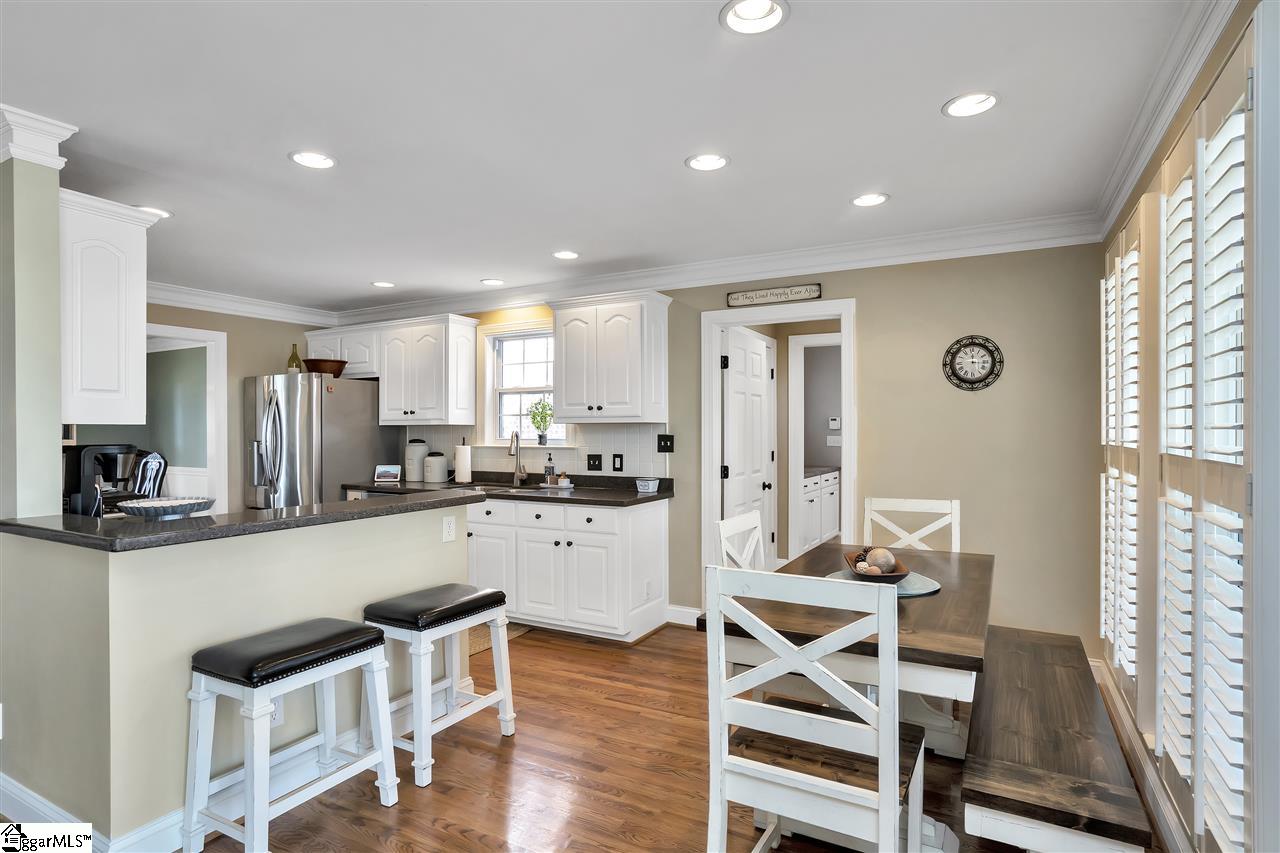 1941 Sharon Road Woodruff, SC 29388 - Photo 8 of 36 Gallery Image 8