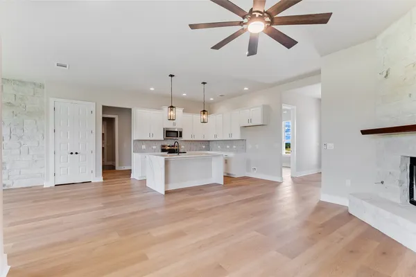 $579,000 | 130 Draper Lane, Bertram, TX 78605