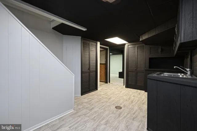 a view of a field with trees