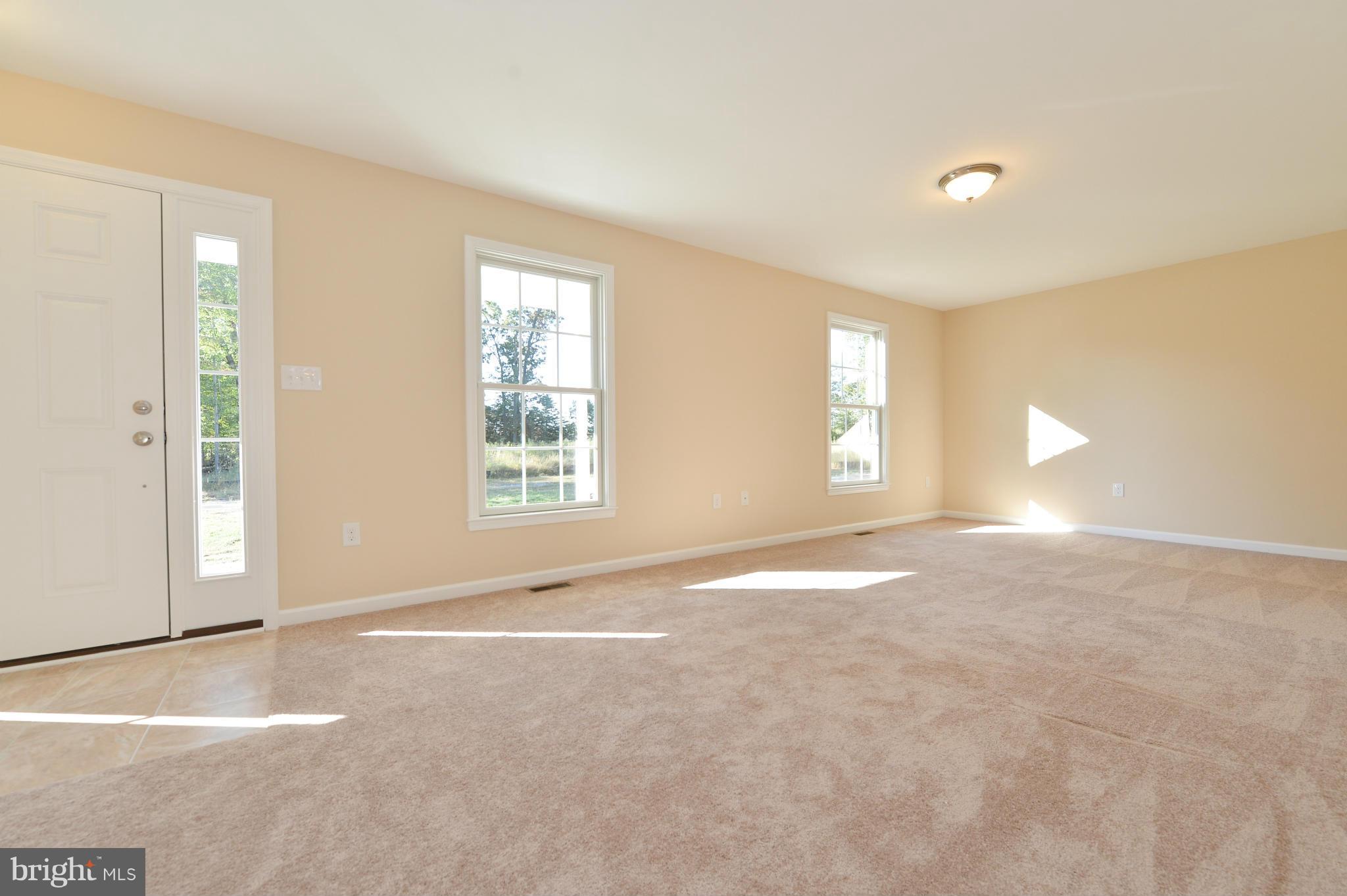 812 Valley Road Elkton, MD 21921 - Photo 6 of 23 Living Room