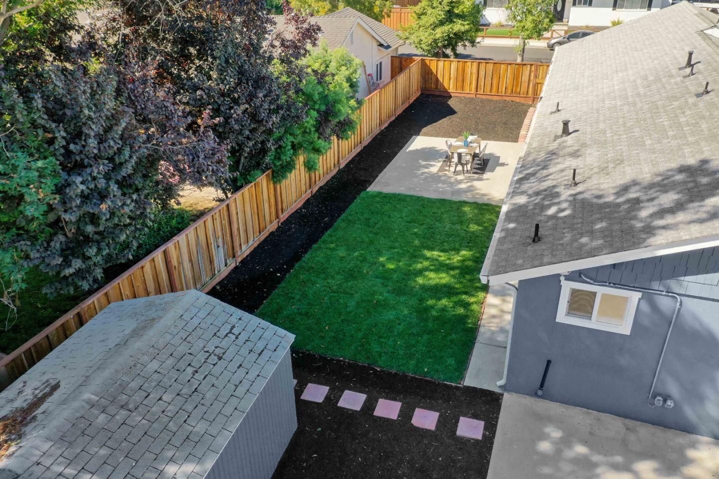 3905 Stanford Way Livermore, CA 94550 - Photo 30 of 32 a view of a yard from a balcony