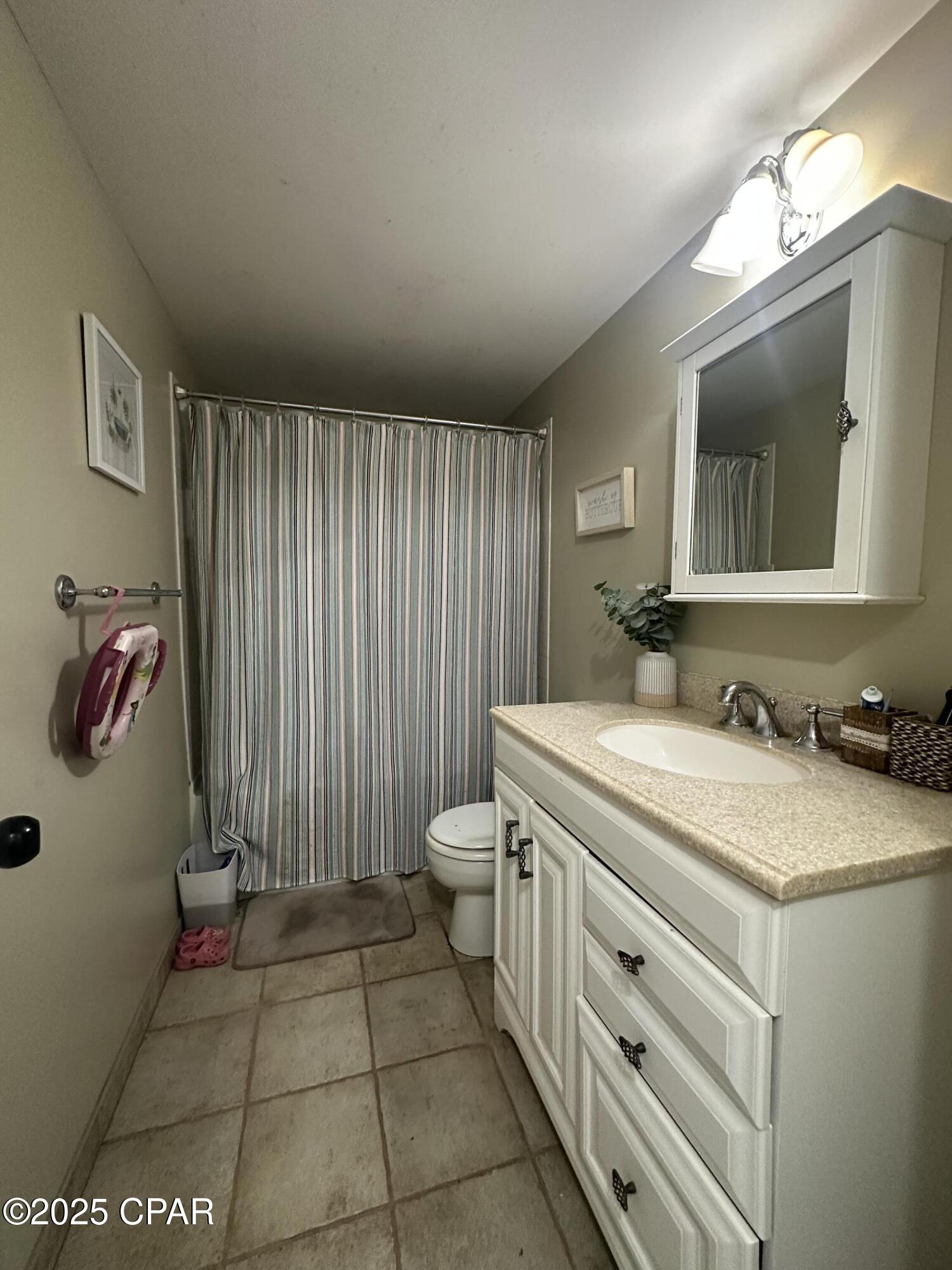 7135 Hamilton Road Grand Ridge, FL 32442 - Photo 9 of 15 Gallery Image 9