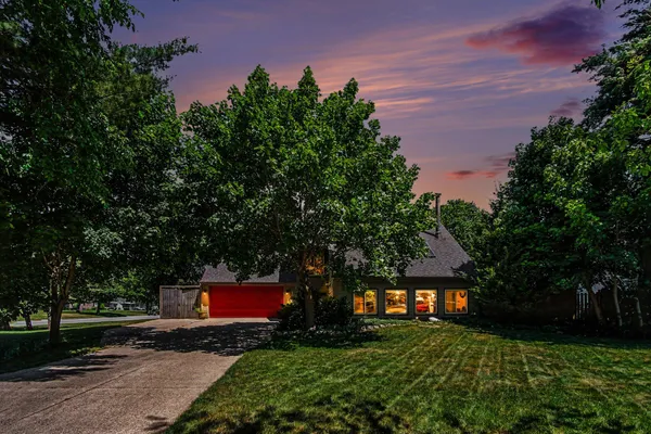 $350,000 | 813 Tierra Street Southeast, Grand Rapids, MI 49508
