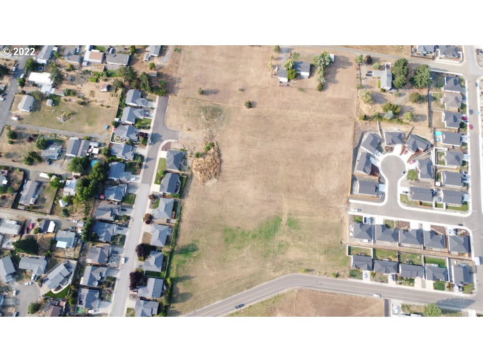 350 View Point Terrace Winston, OR 97496 - Photo 2 of 8