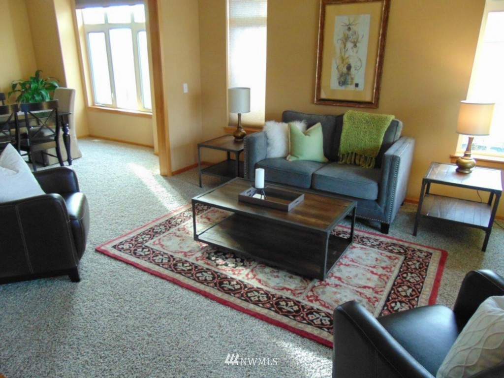5941 Northeast 3rd Court Renton, WA 98059 - Photo 3 of 17
