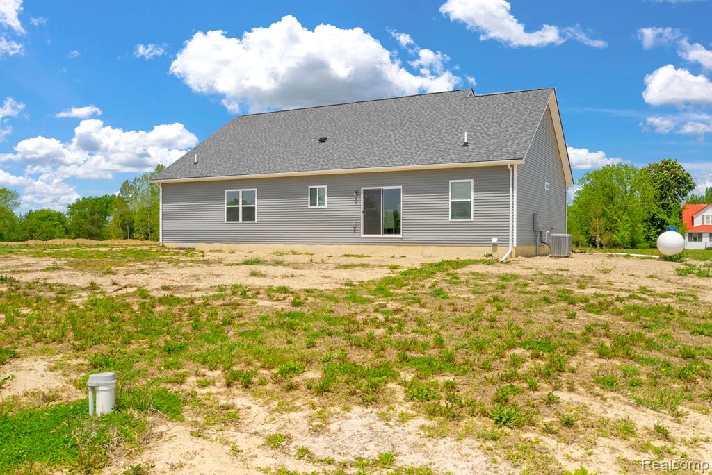 7600 Church Road Imlay City, MI 48444 - Photo 8 of 38