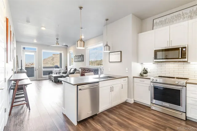 $525,000 | 20 Wilcox Street, Unit 210, Castle Rock, CO 80104