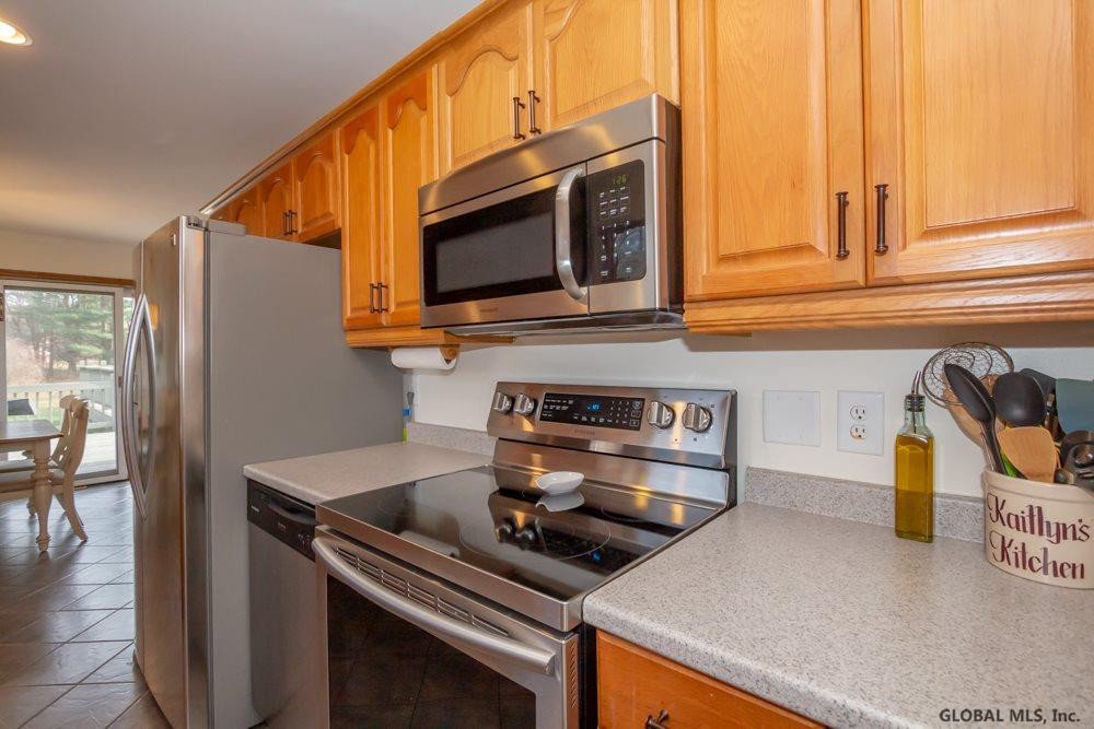 15 Garnsey Road Rexford, NY 12148 - Photo 12 of 29 Photo 12
