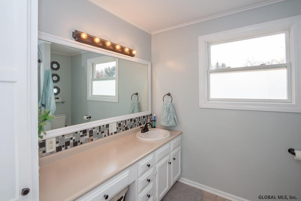 15 Garnsey Road Rexford, NY 12148 - Photo 20 of 29 Photo 20