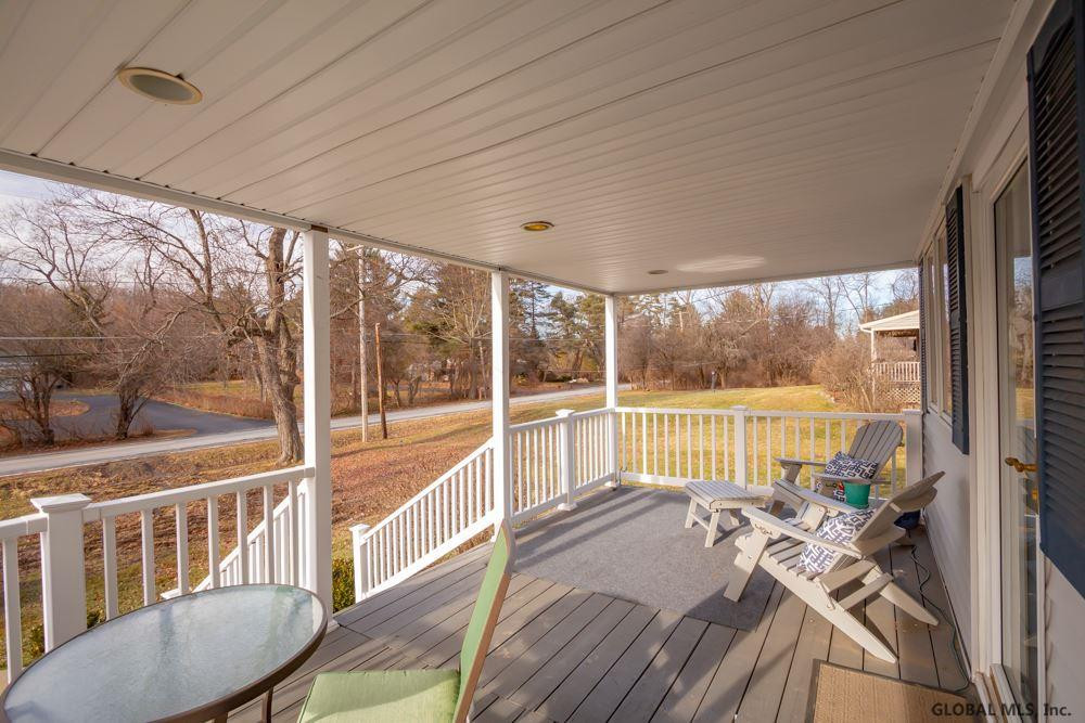 15 Garnsey Road Rexford, NY 12148 - Photo 4 of 29 Photo 4